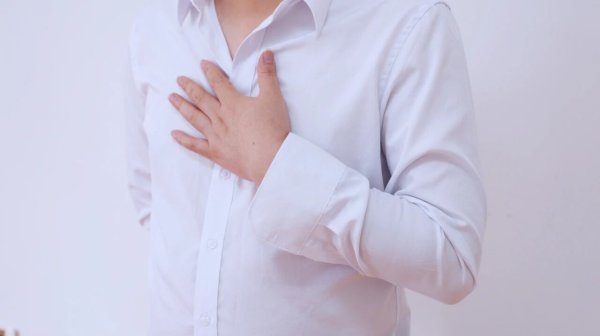 亿海智投 肺癌不只是咳嗽，如果有这4种表现，尽早检查肺，可能是癌症前兆